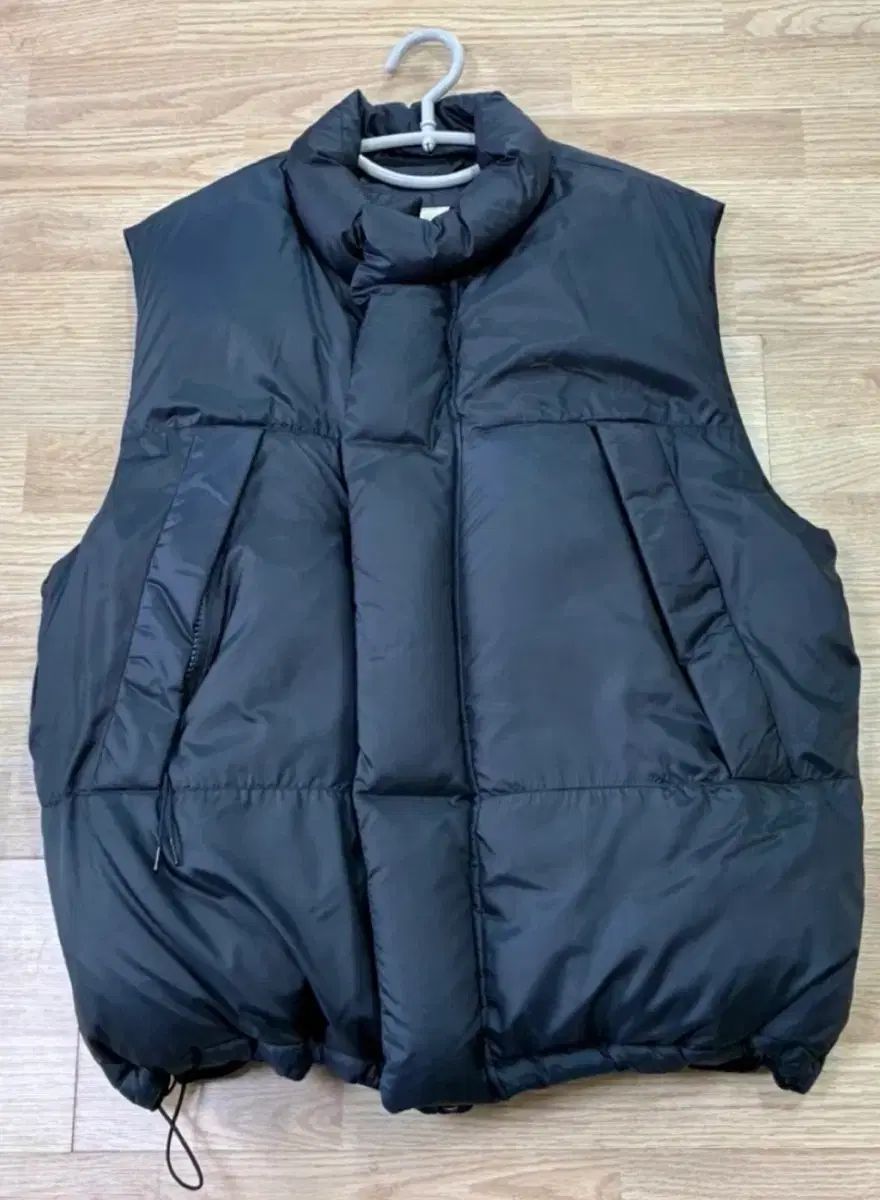 S トマス モア フィールバーグ ダウンベスト ネイビー