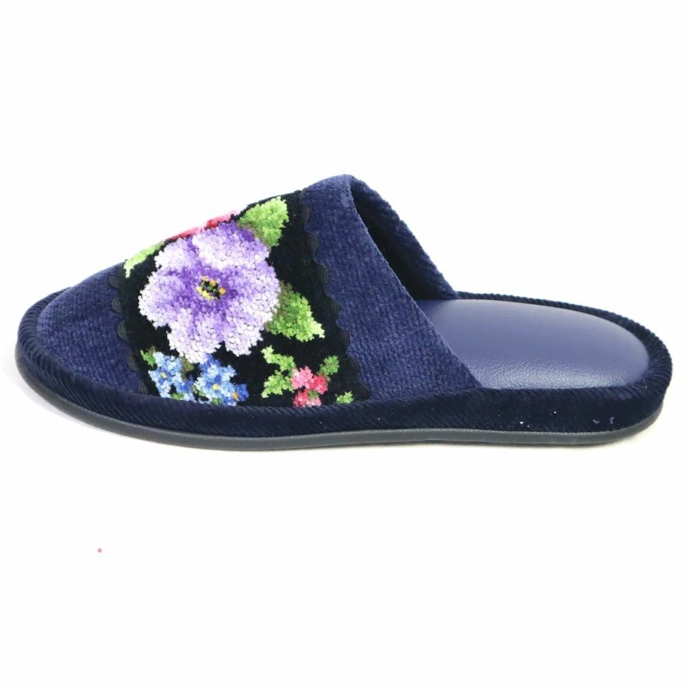 900円 アデルフローリア