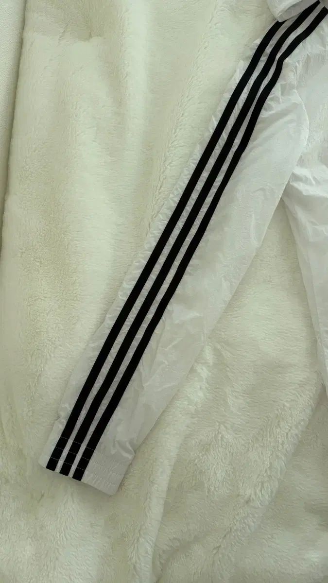 S級 アディダス ウィンドブレーカー 白