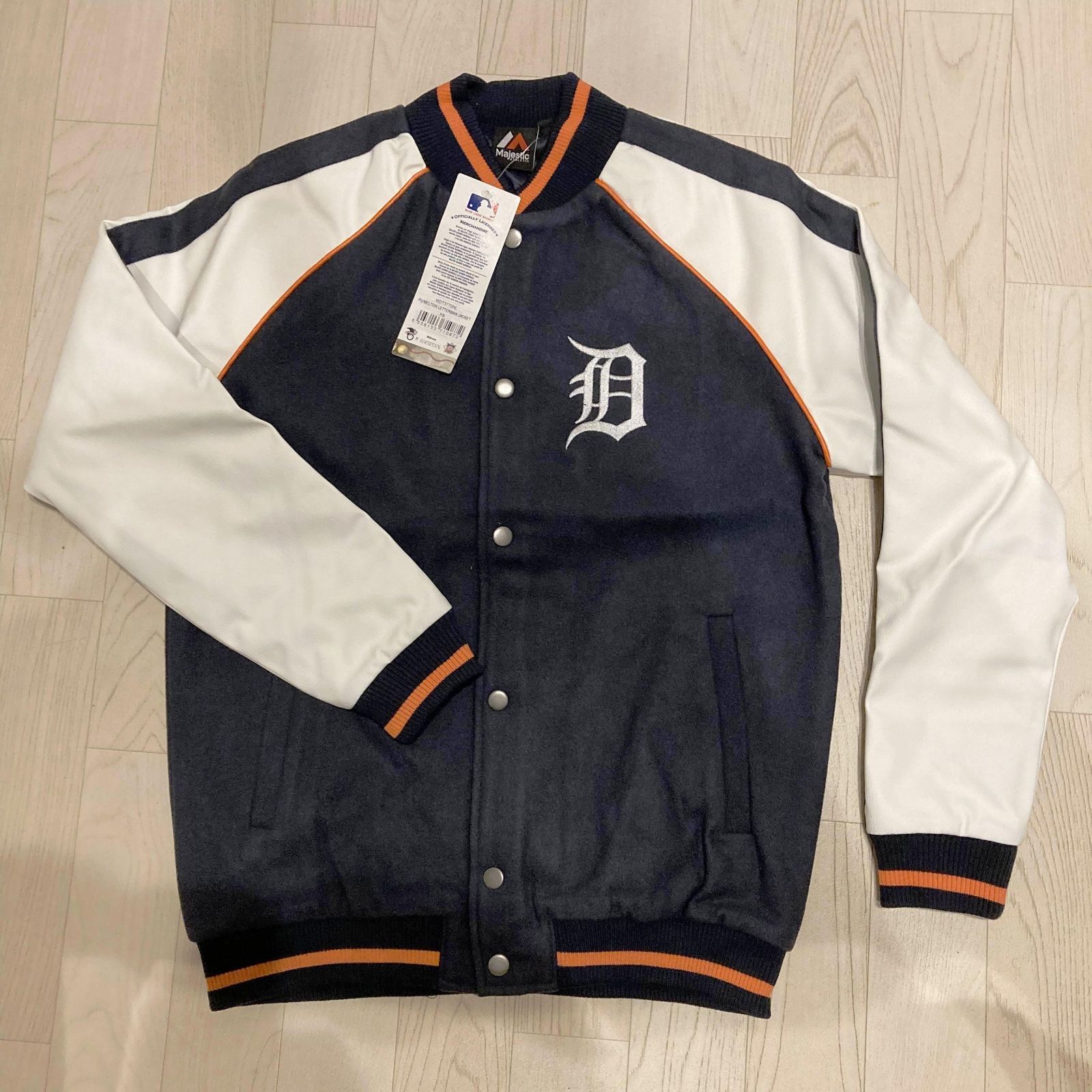 Majestic マジェスティック MLB Detroit Tigers タイガース Versity