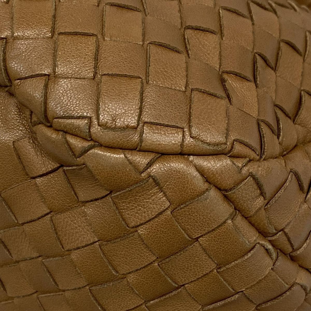 美品　ボッテガヴェネタ　カンパーナバッグ　キャメル　ミディアム BOTTEGA VENETA(ボッテガヴェネタ) ハンドバッグ ミディアムカンパーナ