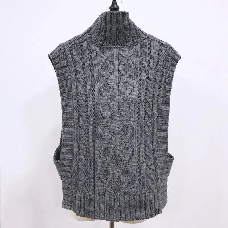 ペセリコ イタリア カシミア タートルネック ニット ベスト