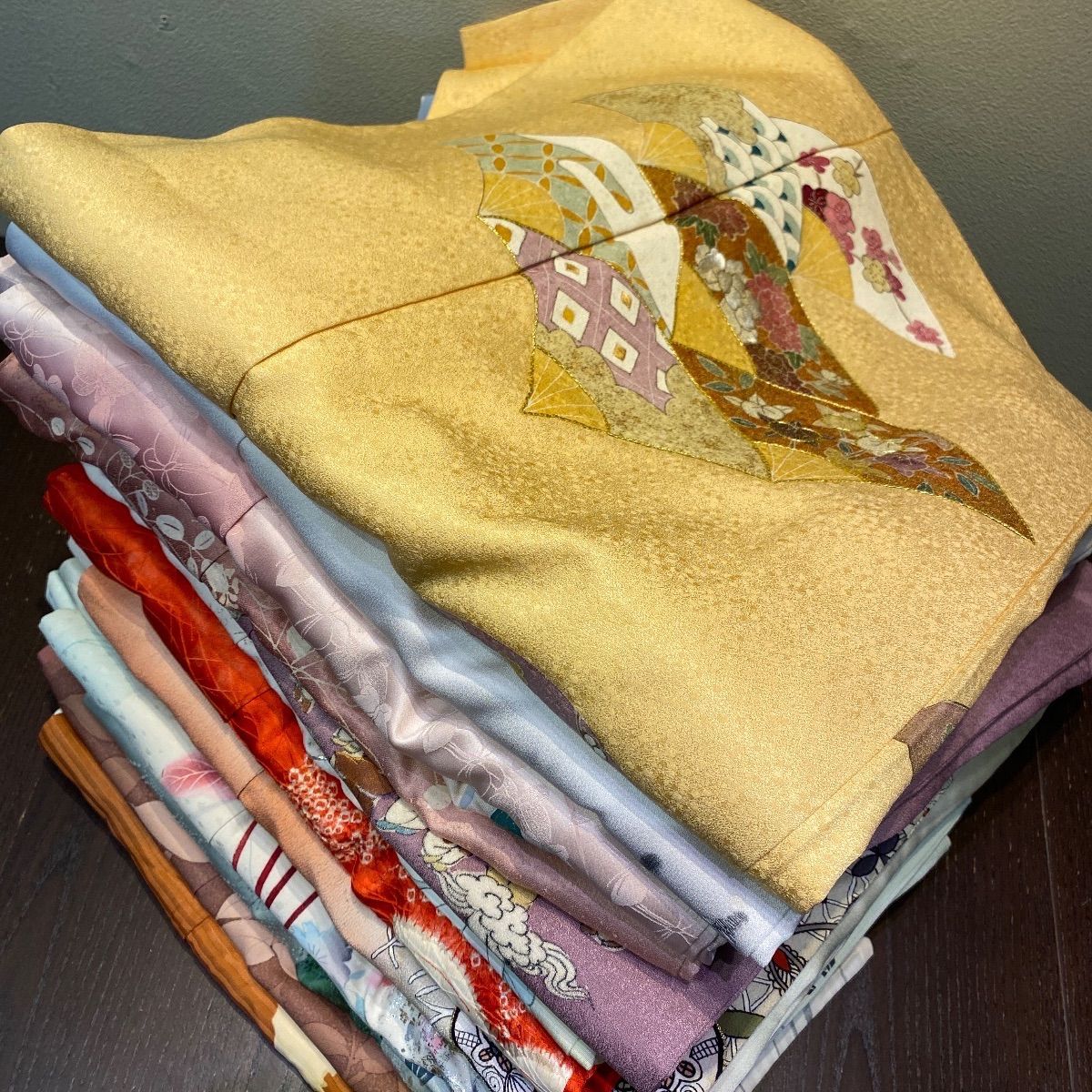 まとめ売り】正絹訪問着15枚 リメイク素材 ハンドメイド向け - メルカリ