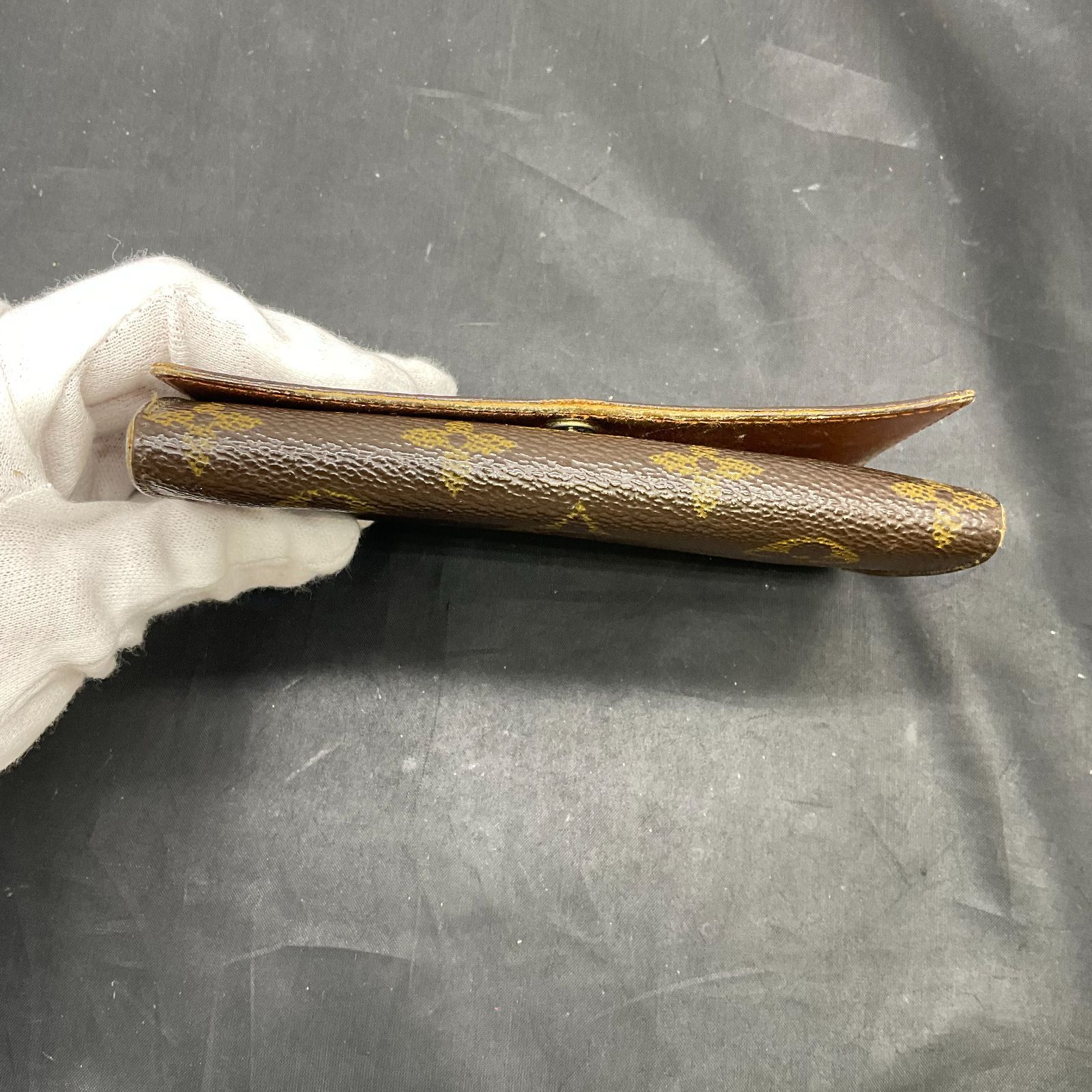 モノグラム 財布