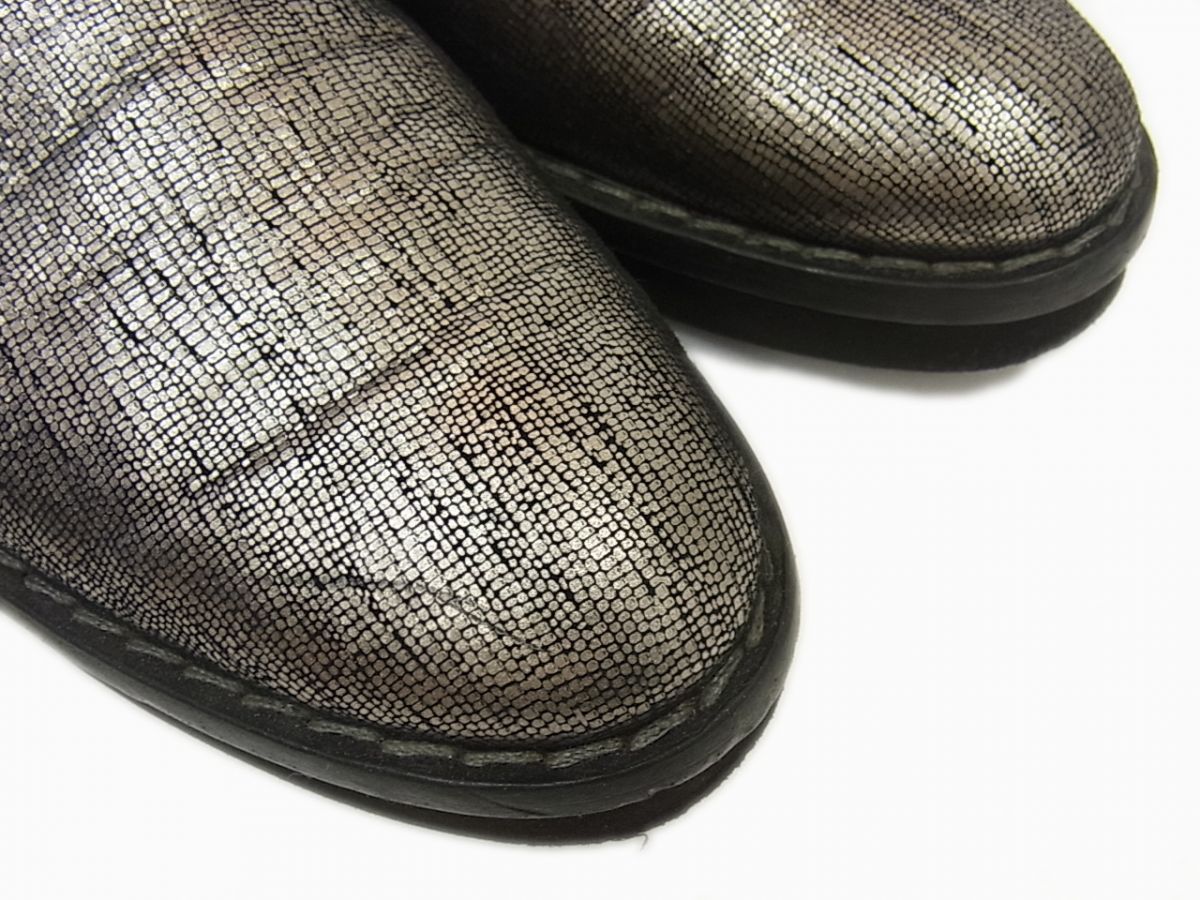 ◇TOD'S トッズ メタルブラック レースアップ フラットシューズ