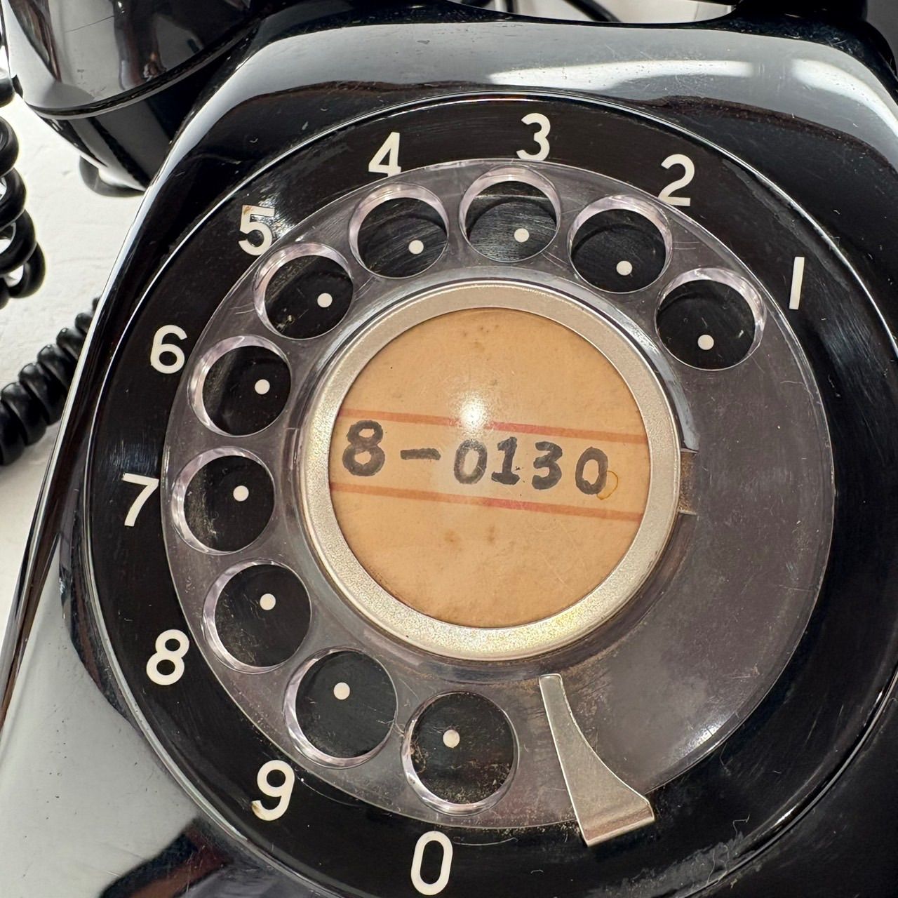 黒電話 ダイヤル式】昭和レトロ 昭和60年 日本電信電話（株） - メルカリ