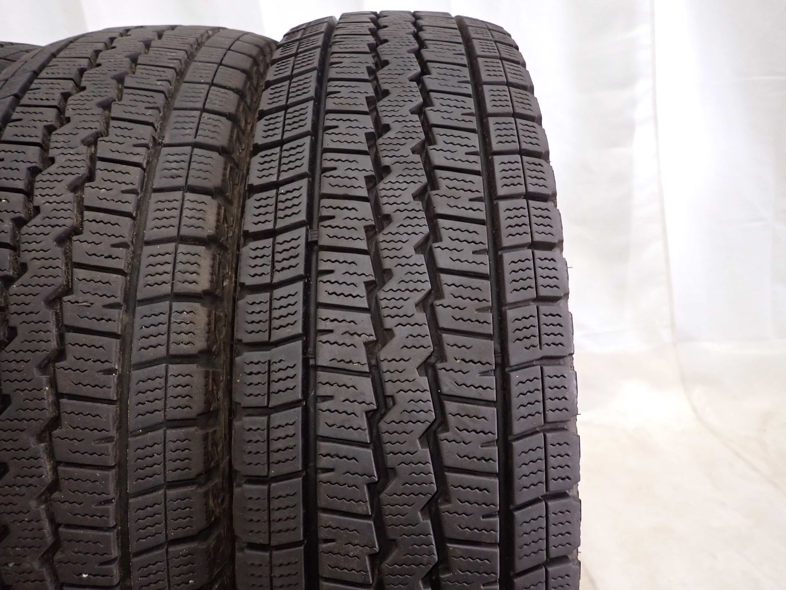 冬4本 会社宛 送料無料 195/80R15 107/105 LT ダンロップ WINTER MAXX