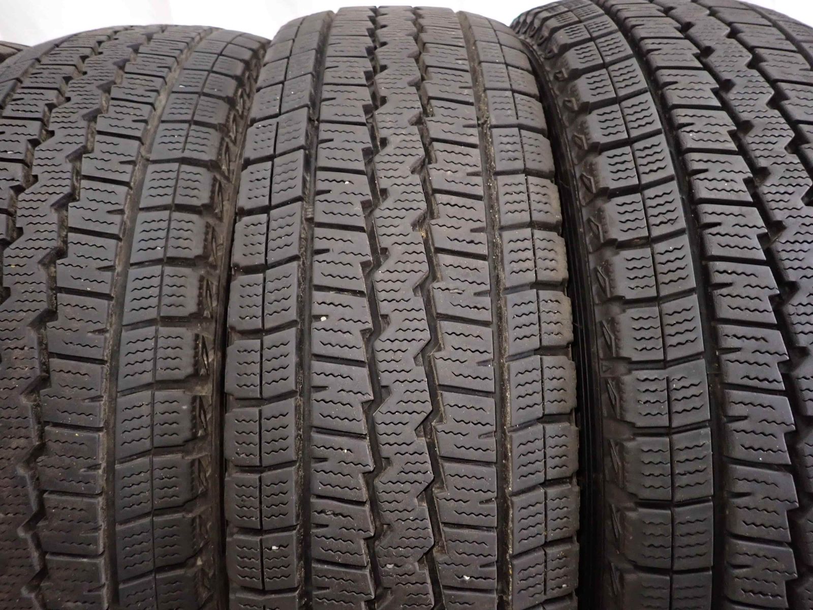  冬4本 会社宛 195 80 R 15 107 105 LT ダンロップ WINTER MAXX SV 01 キャラバン ハイエース レジアスエース NO F 5058 15インチ スタッドレス