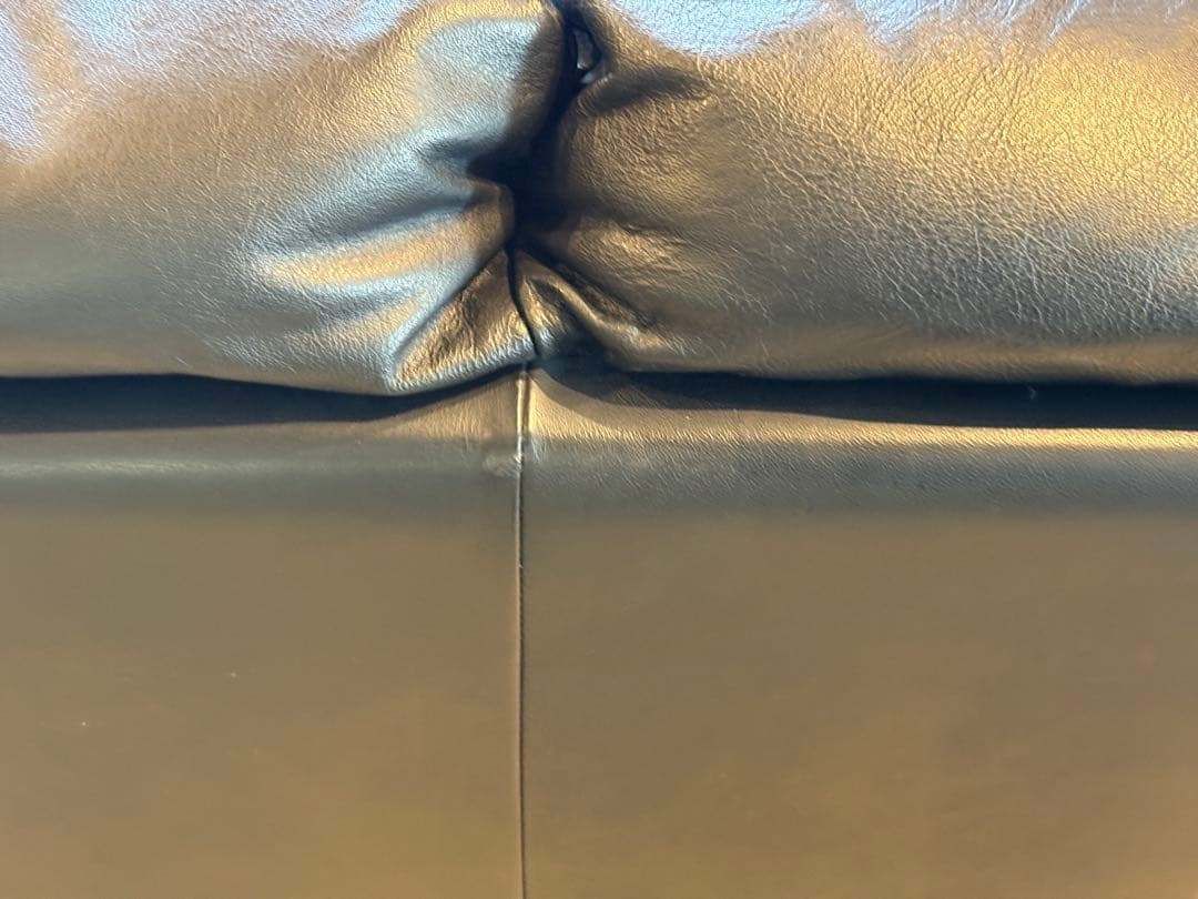 ブラックソファ