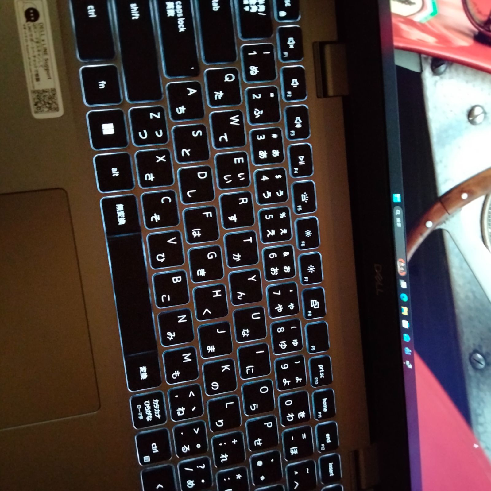 8 バックライトキーボード