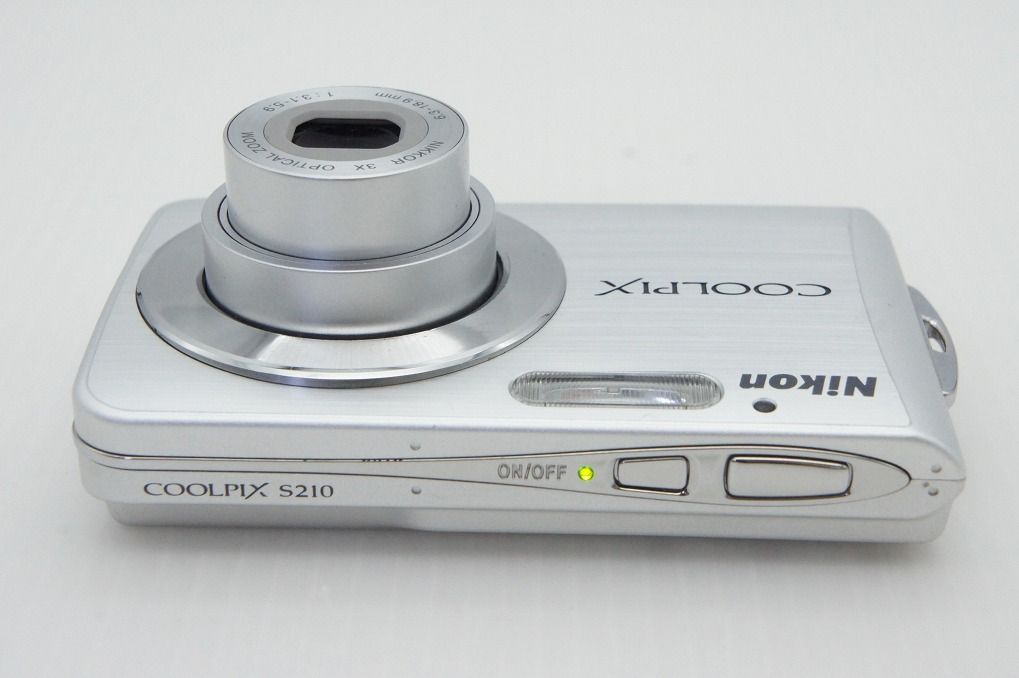 Nikon ニコン COOLPIX S210 コンパクトデジタルカメラ シルバー 元箱付