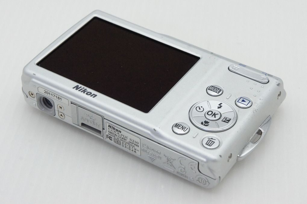 Nikon ニコン COOLPIX S210 コンパクトデジタルカメラ シルバー 元箱付