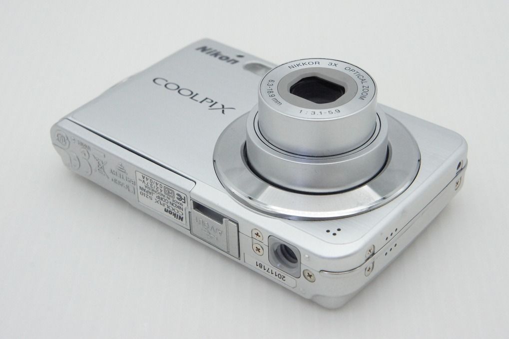 Nikon ニコン COOLPIX S210 コンパクトデジタルカメラ シルバー 元箱付