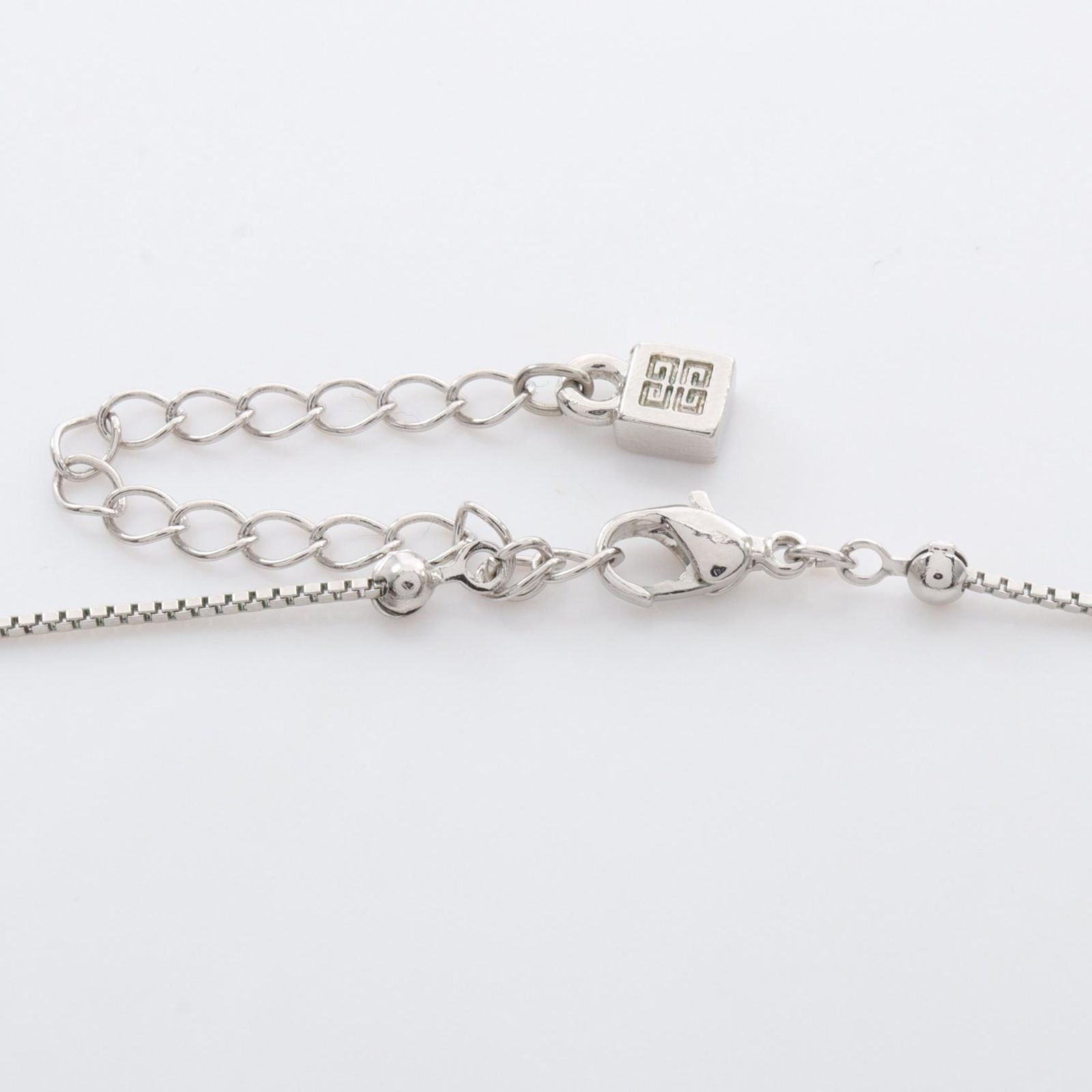 GIVENCHY ジバンシィ