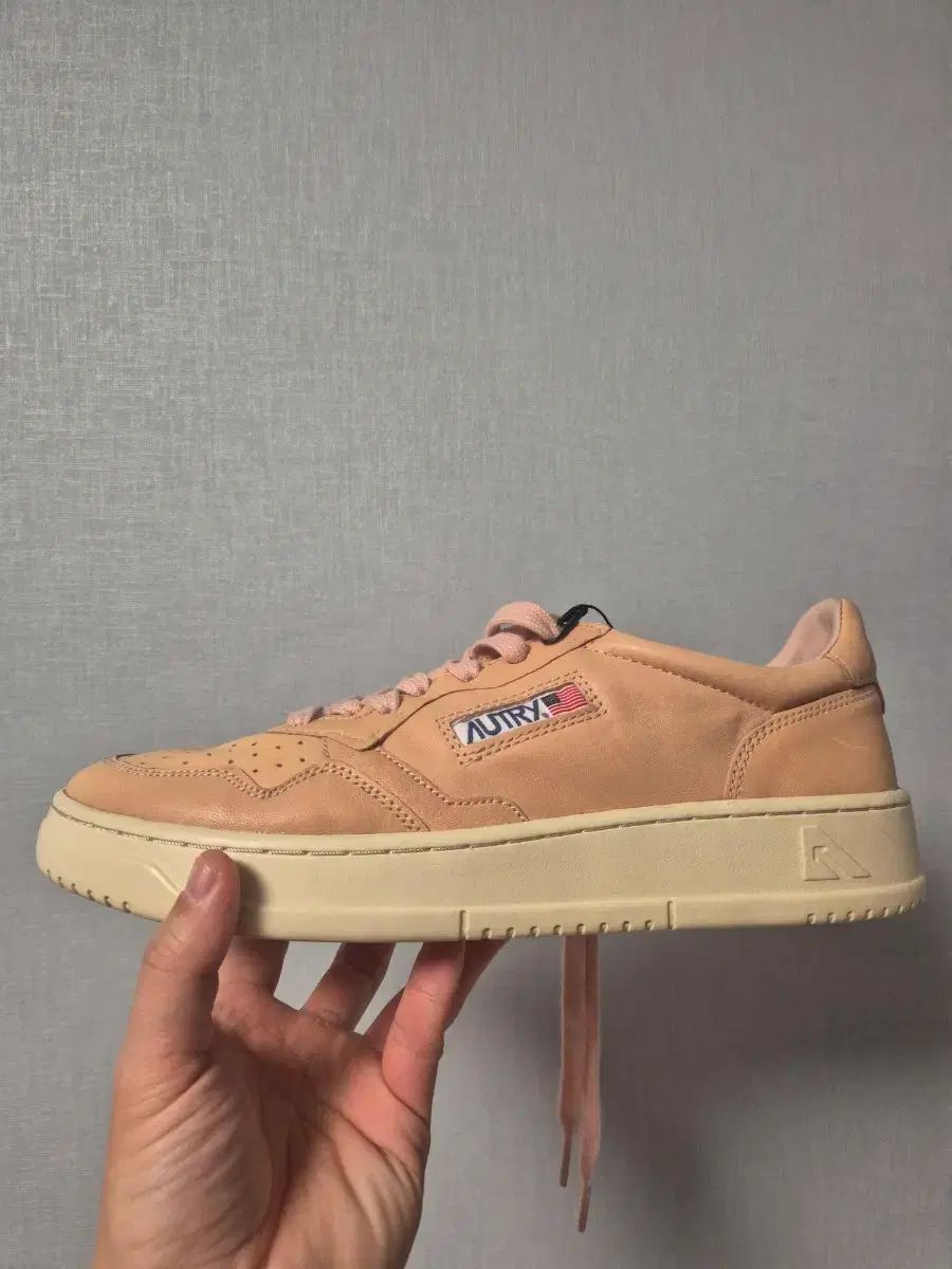 新品/280 オートリー メダリスト ロー ゴートスキン スニーカー ピンク