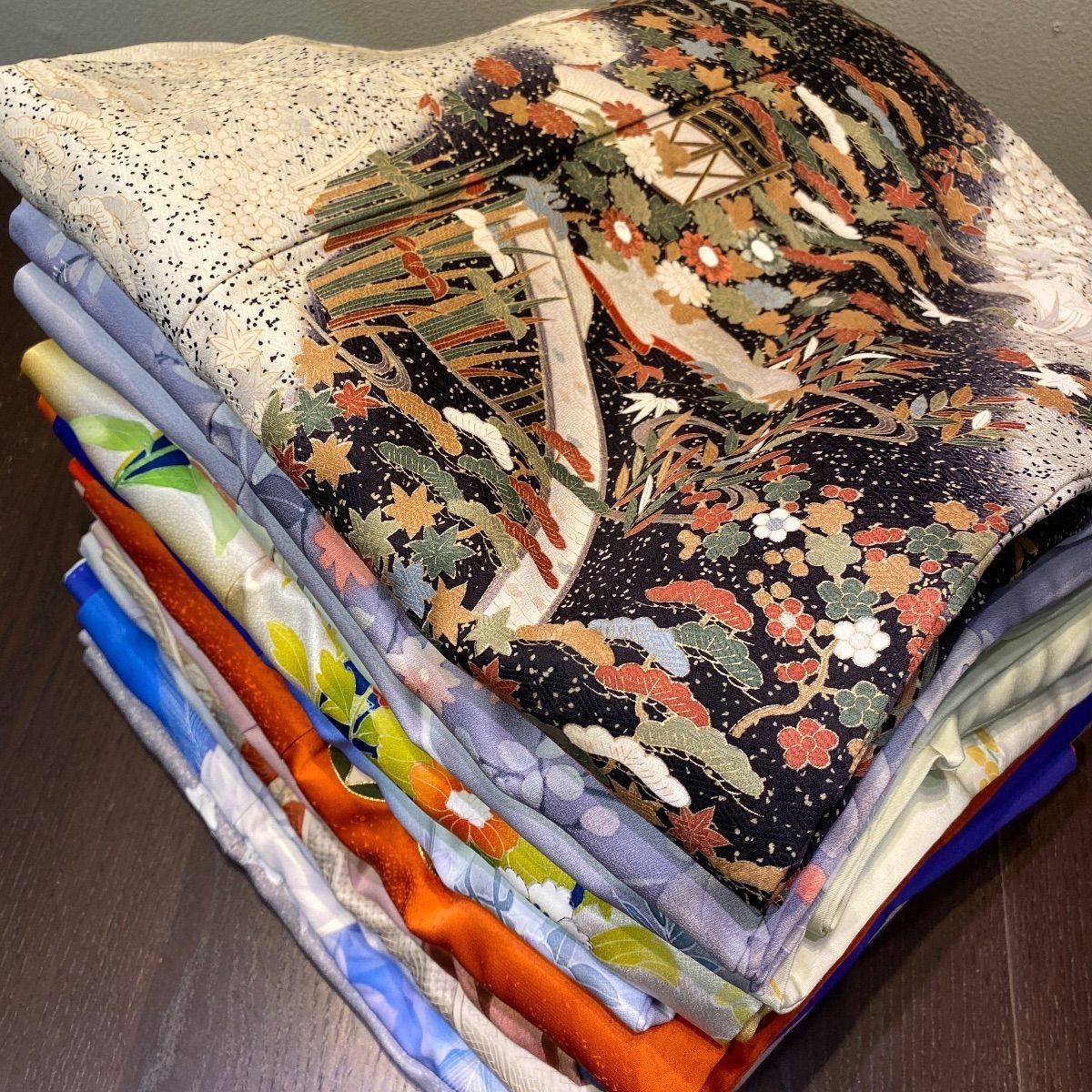 まとめ売り】正絹訪問着14枚 リメイク素材 ハンドメイド向け - メルカリ