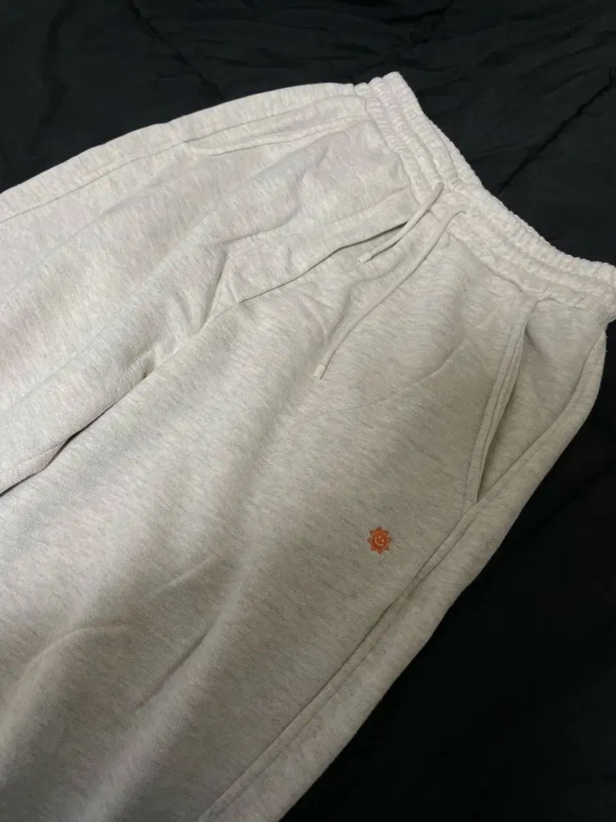 AMOMENTO マンデイモーニングマーケット