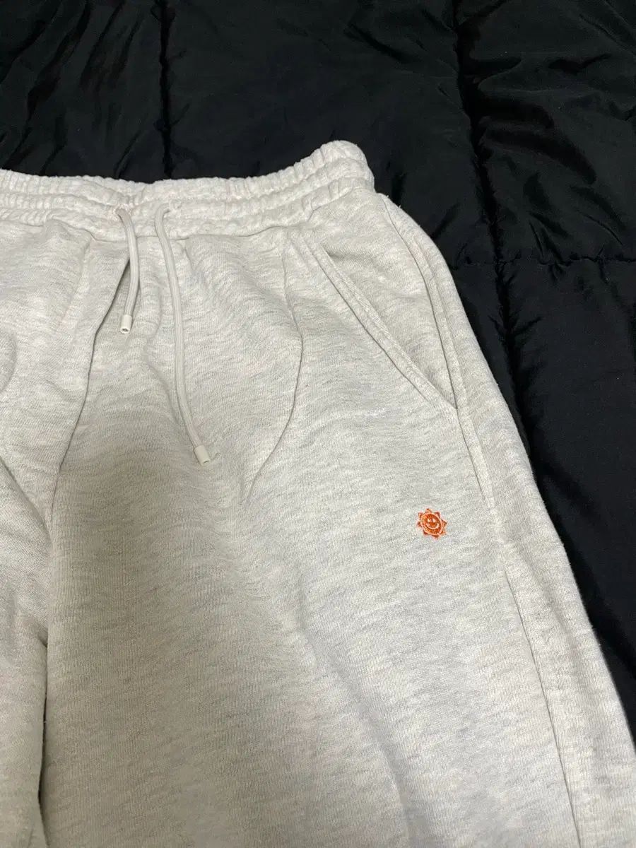 AMOMENTO マンデイモーニングマーケット コラボ スウェットパンツ