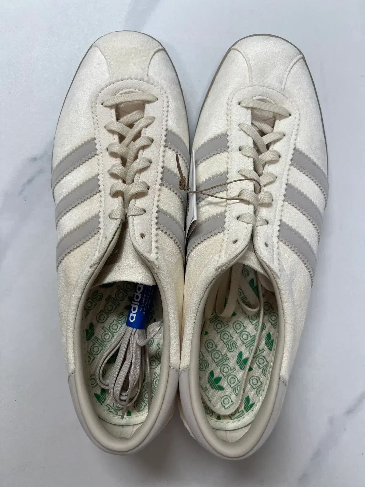 新品) adidas アディダス タバコ クリーム 白 27.5cm サイズ 【公式通販】