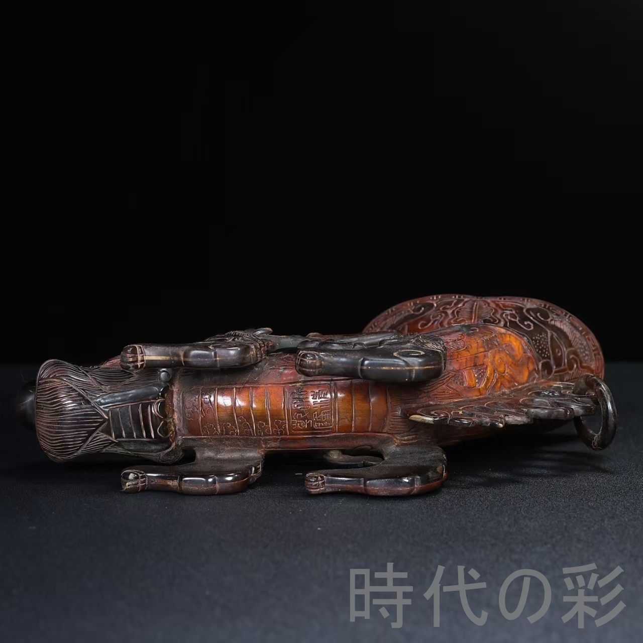 中国古美術『珍蔵 牛角彫刻 瑞獣托杯 一対』牛角工芸 対物 霊獣 酒道具