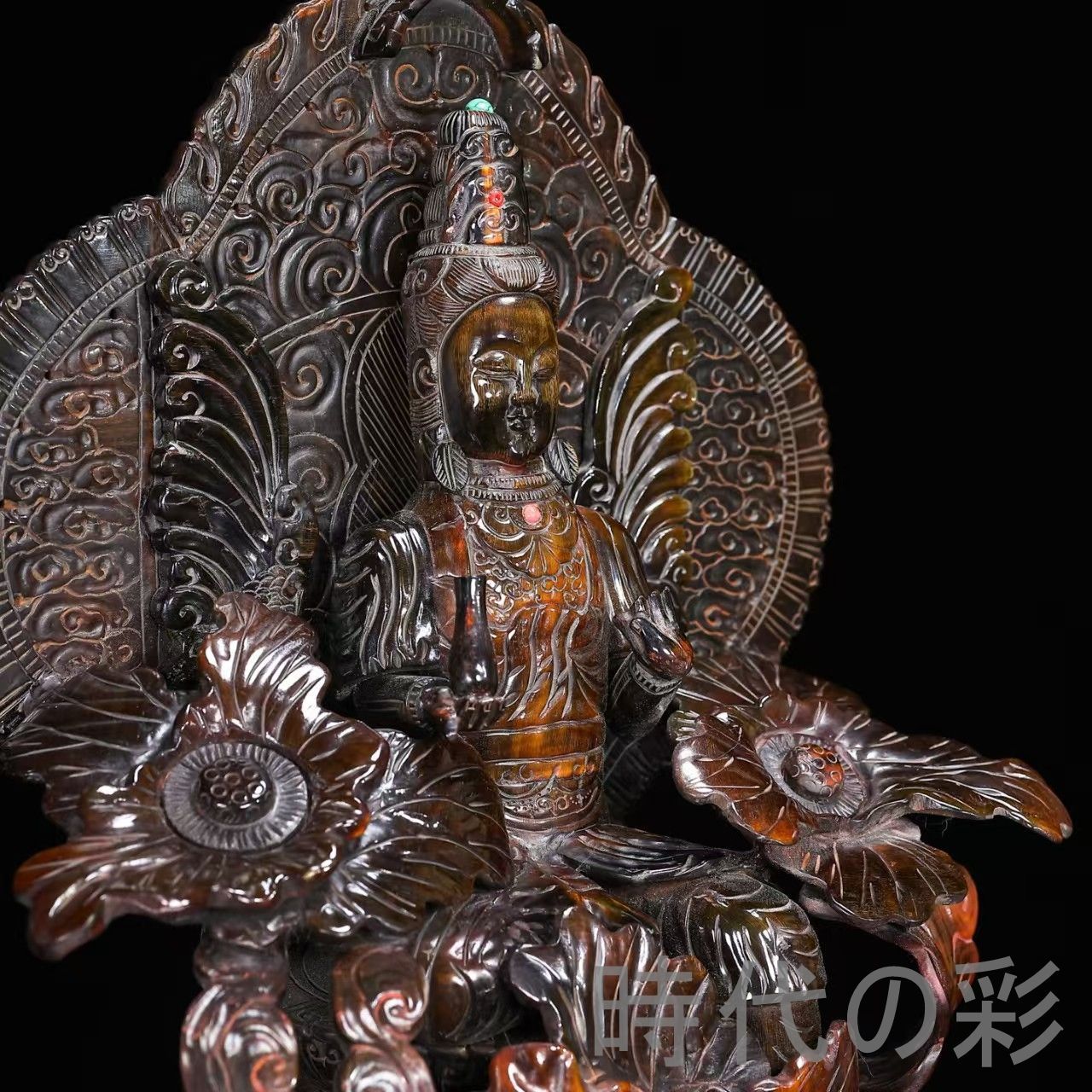 中国古美術・旧蔵蔵伝工芸 ・彫刻「蓮花生師匠」仏像・天然サザエ彫り・右旋法螺法器 中国古美術・旧蔵蔵伝工芸 ・彫刻「蓮花生師匠」仏像・天然サザエ彫り