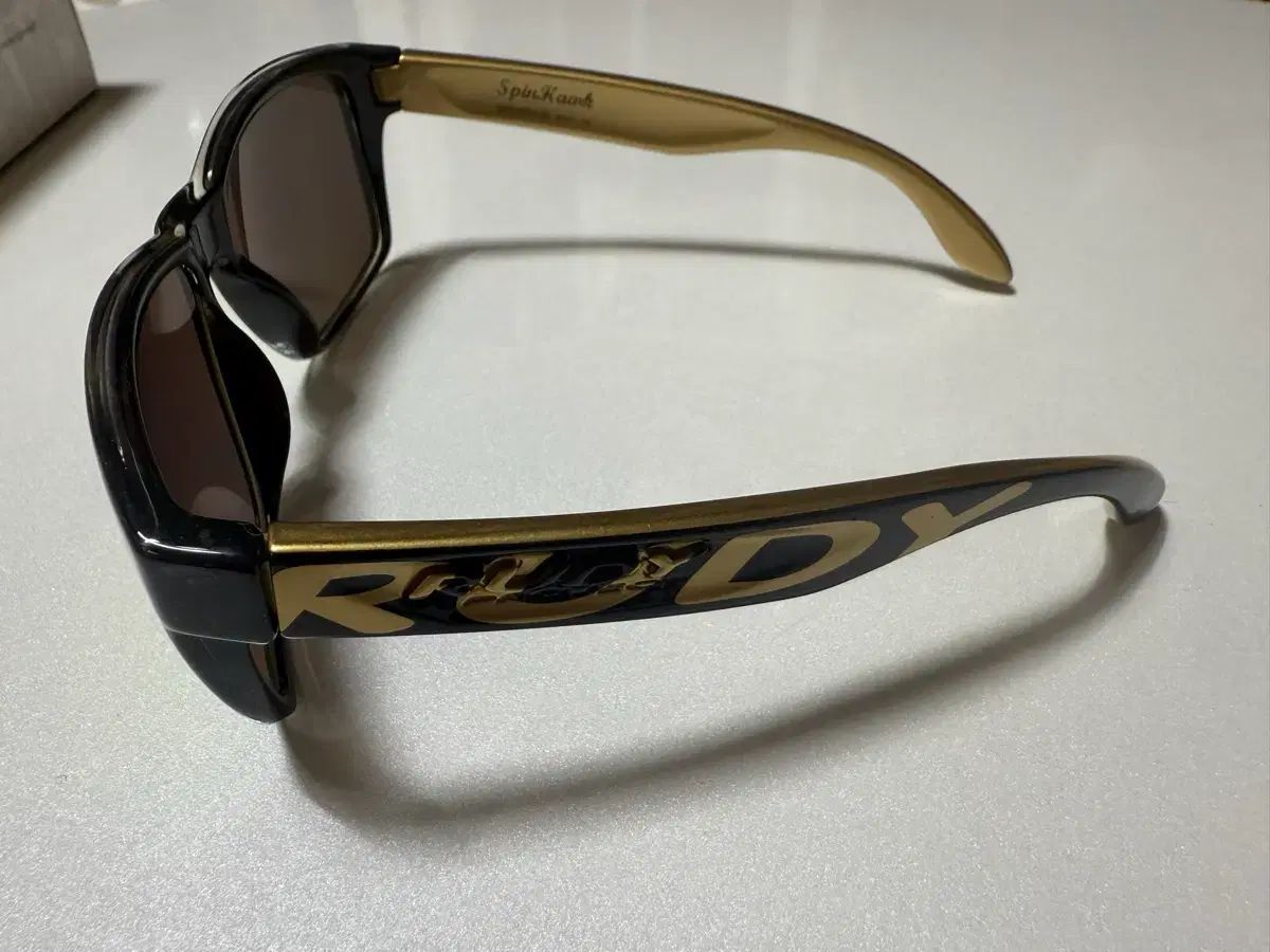 VALENTINO RUDY ルー スピンホーク