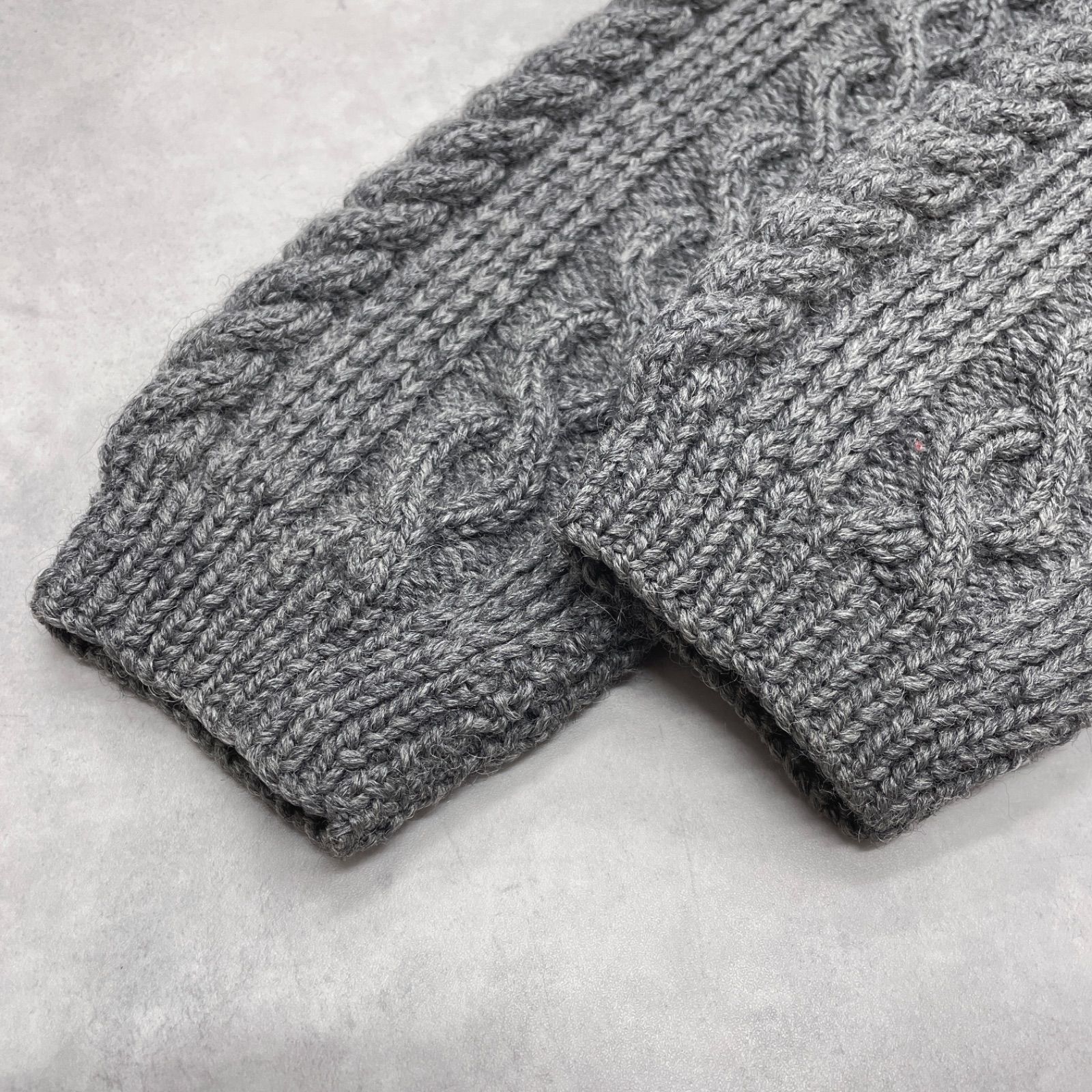 INVERALLAN インバーアラン ニットトップス ケーブル編み クルーネック