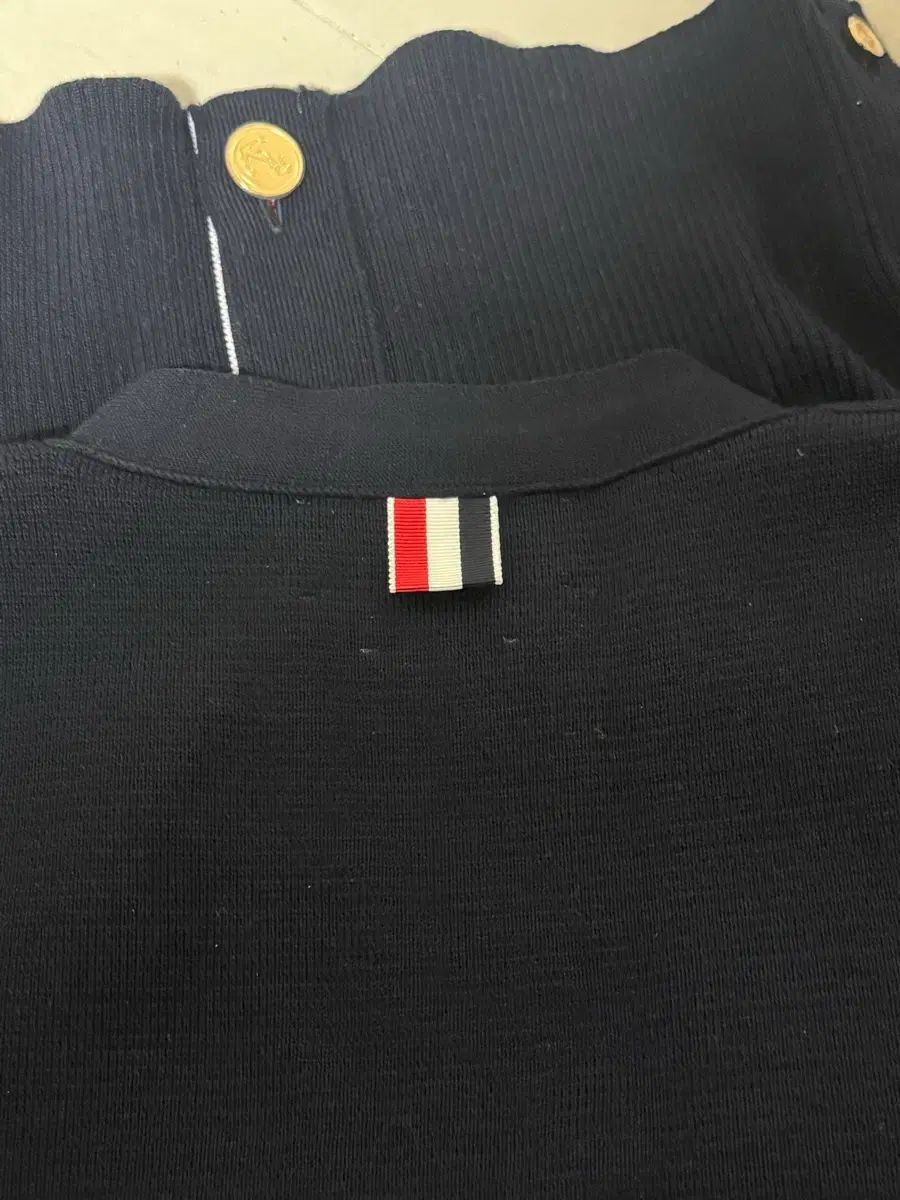 ゴールド カーディガン