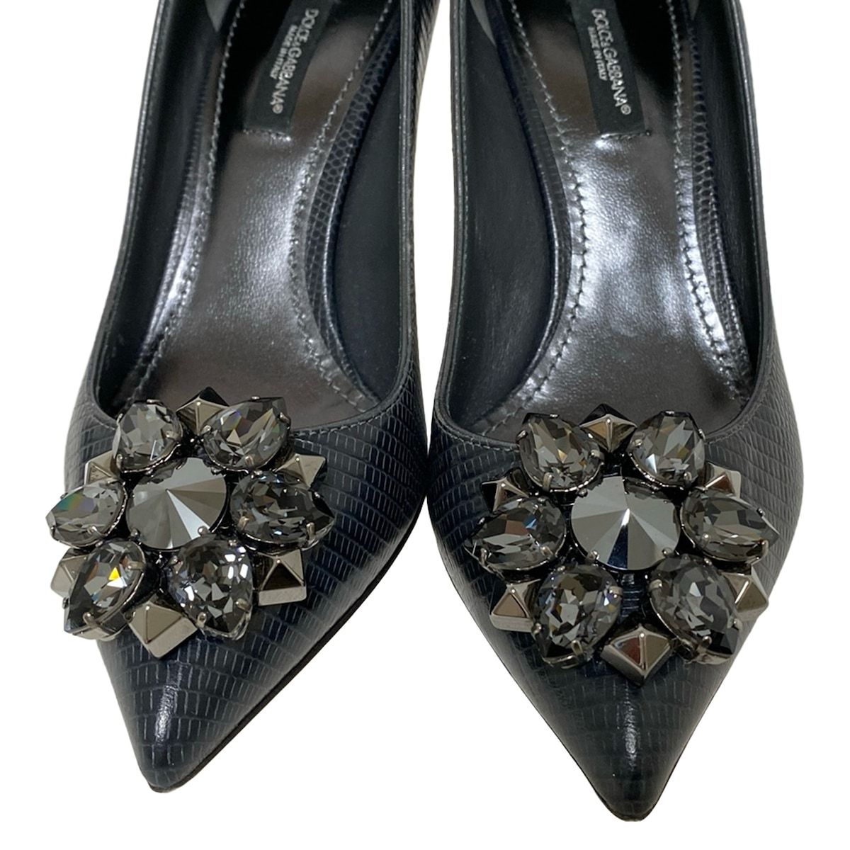 - ダークグレー