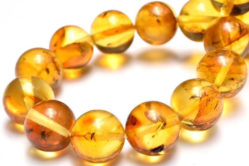 １点物 全粒内包 入荷 虫入り琥珀アンバー 9.5 mm ブレスレット パワーストーン 天然石 _MC 2840
