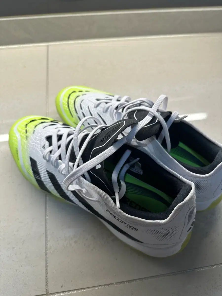 アディダス プレデター プロ tf 270