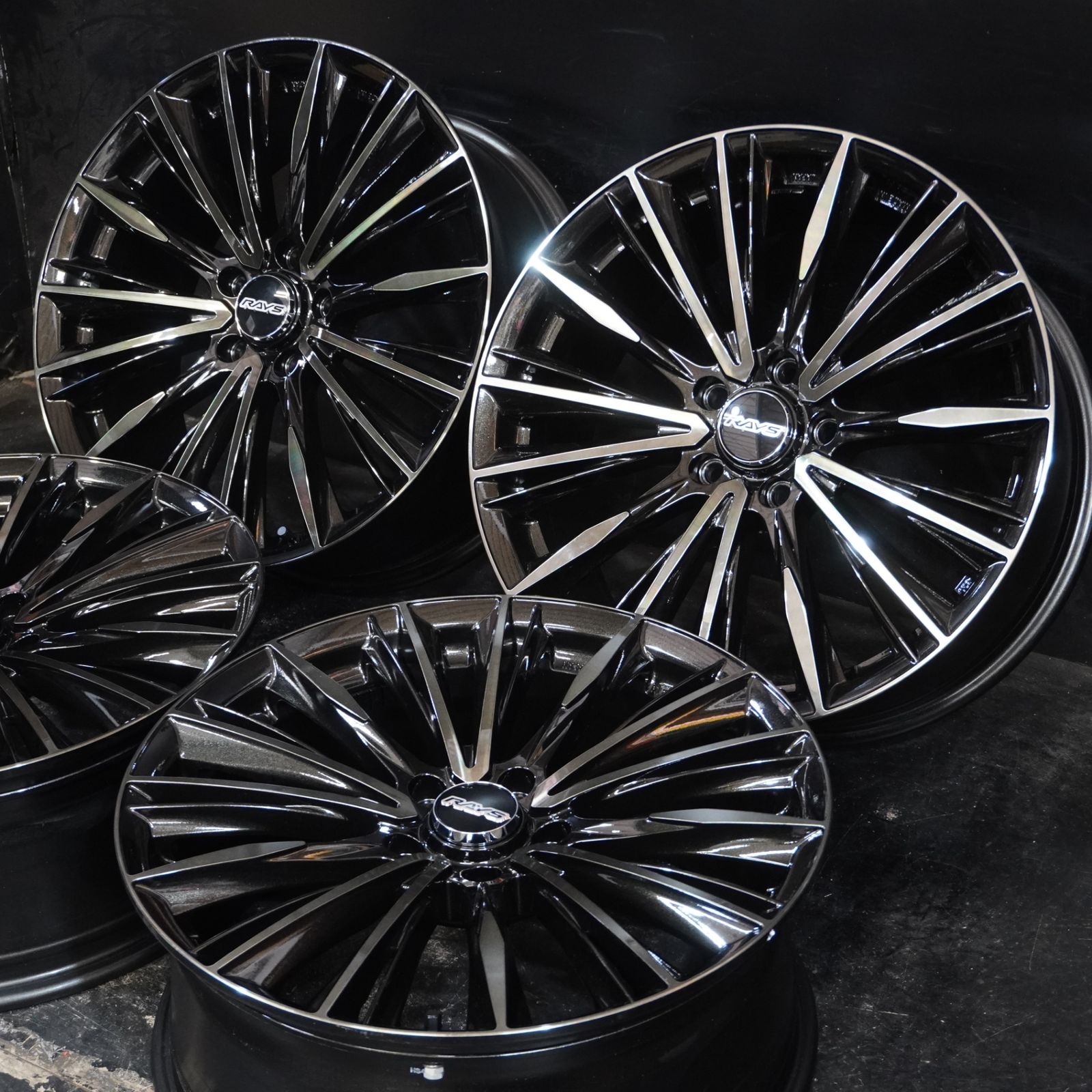RAYS VERSUS VOUGE LIMITED 19 8 J 45 114 3 5 H 4本 アルファード ヴェルファイア クラウン マークX カムリ等