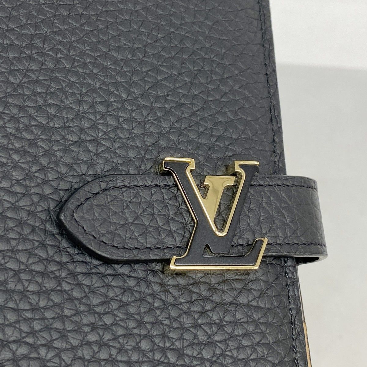 ☆SALE【5pa0489】ルイヴィトン 長財布 トリヨン LVヴェルティカル