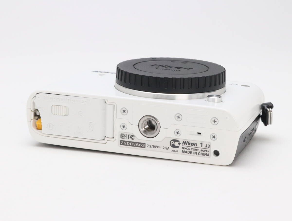  C 実用品 Nikon ニコン 1 J 3 ボディ ホワイト シャッター回数7 890 初期不良 対応 111 228 ミラーレス一眼 デジタルカメラ