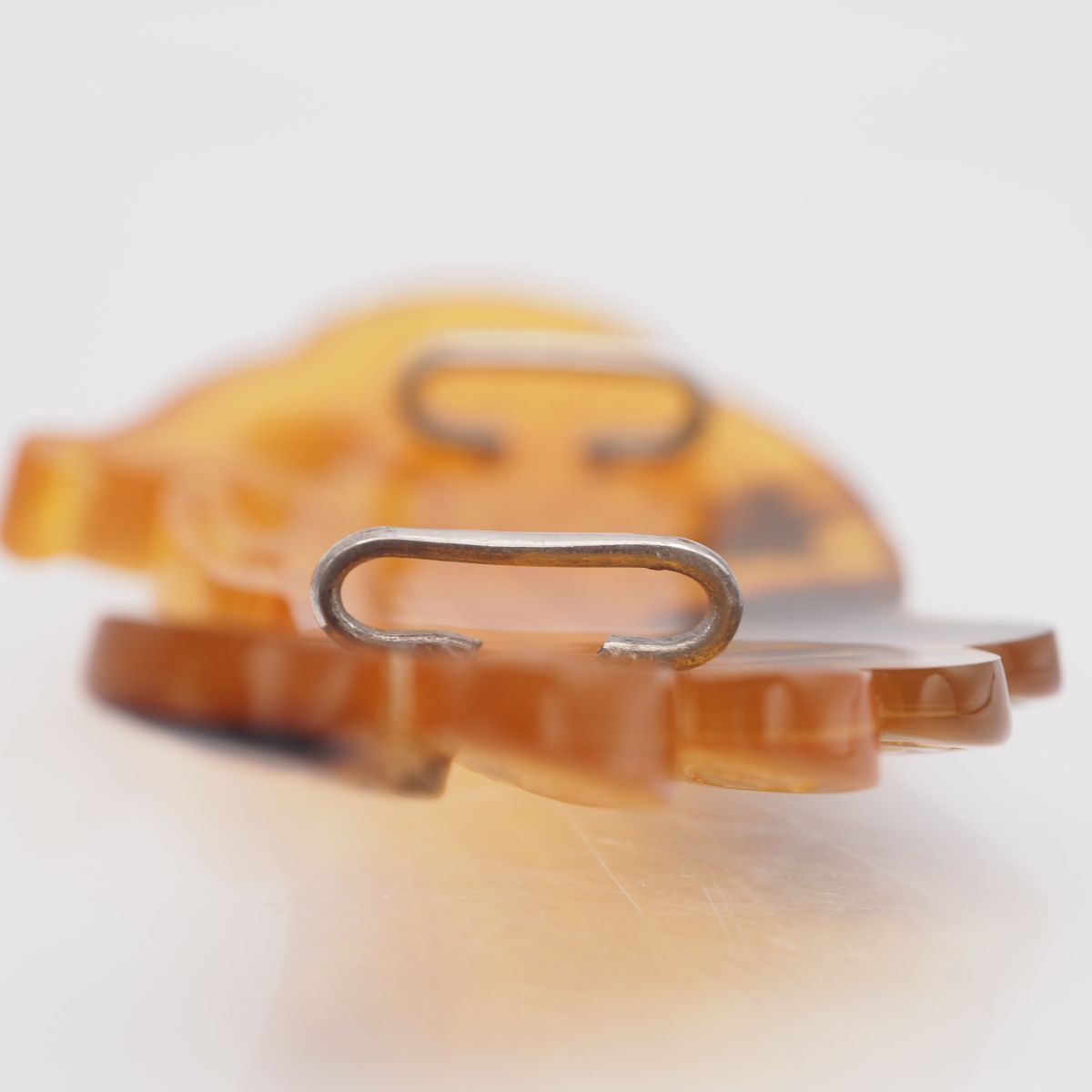  L 019 鼈甲 べっ甲 帯留め 孔雀 デザイン 和装小物 帯留め 根付 帯留め 帯飾り