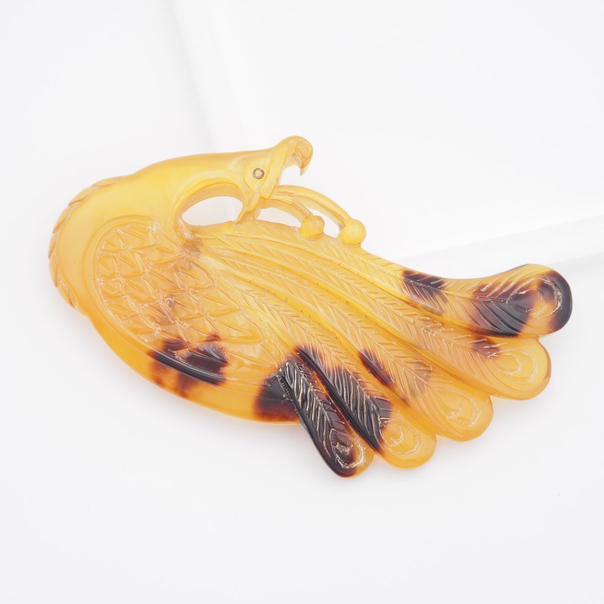 L 019 鼈甲 べっ甲 帯留め 孔雀 デザイン 和装小物