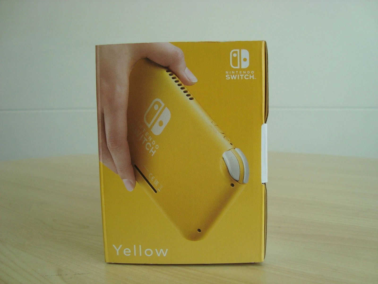 Nintendo Switch Lite イエロー 箱付き Nintendo Switch Lite 本体イエロー 箱 充電器付き Nintendo Switch