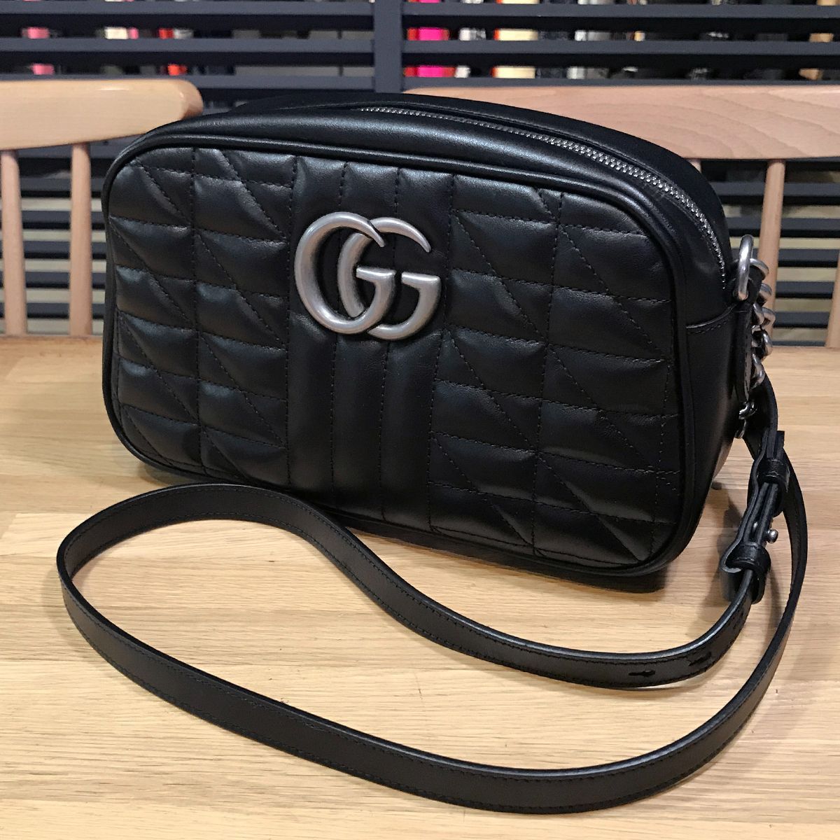 GUCCI カメラバッグ 447632 ブラック ショルダーバッグ 【公式通販】