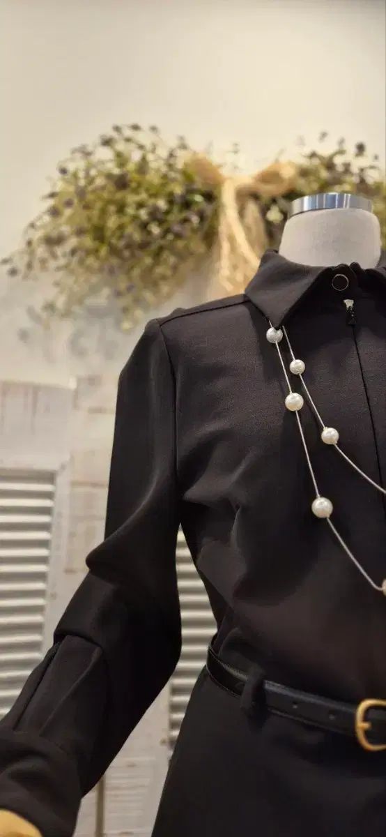 ヴァレンティノ S ブラック ストレッチ カラブラウス