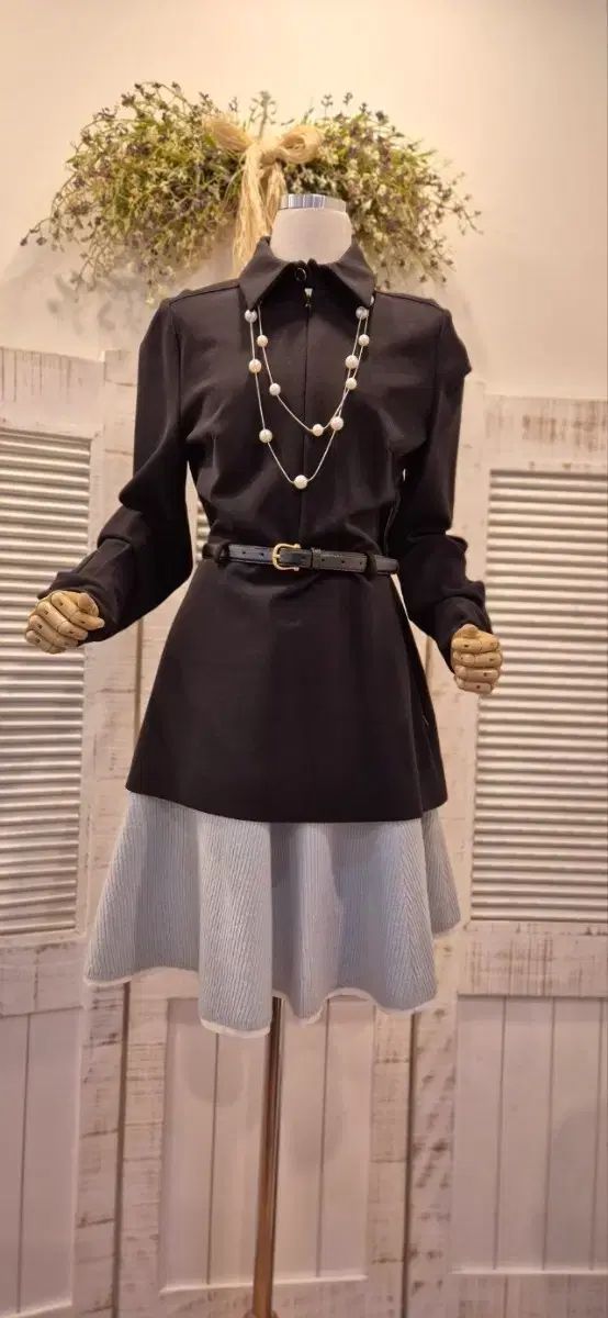 ヴァレンティノ S ブラック ストレッチ カラブラウス