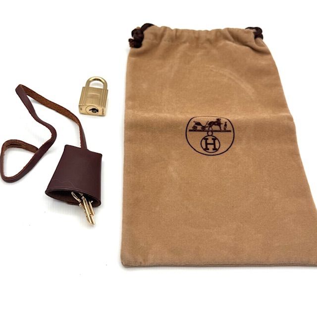 HERMES カデナ ゴールド 100番 チャーム キーホルダー 124527 - メルカリ