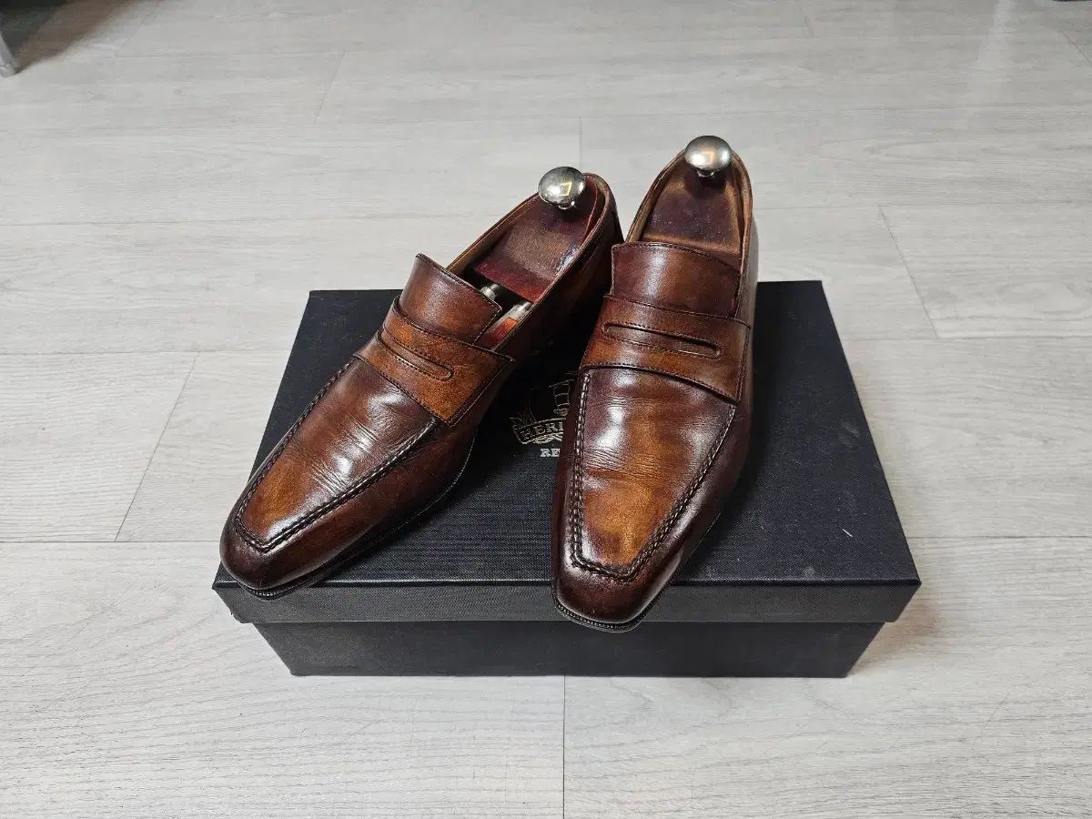 ベルルッティ アンド