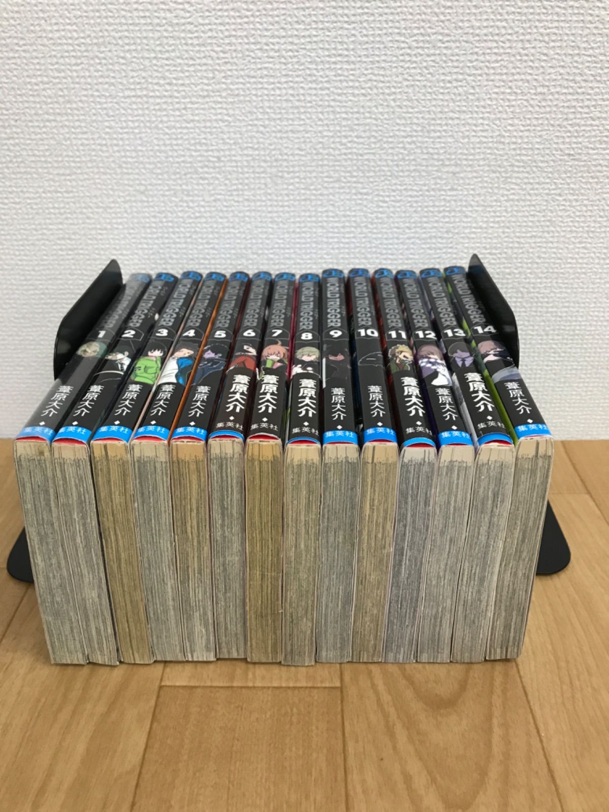 ☆①【未開封4冊】ワールドトリガー 1～28巻 全巻コミックセット