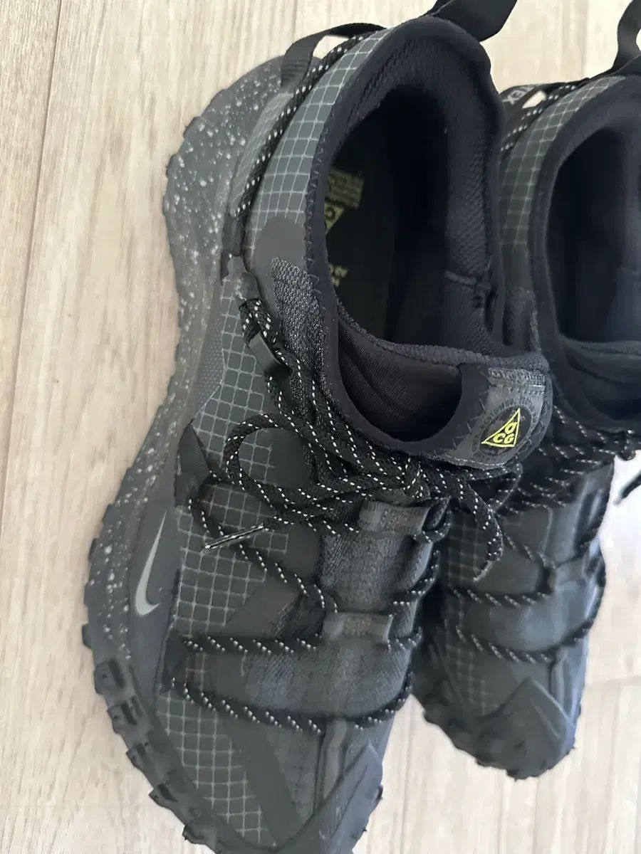 ナイキ ACG マウンテン フライ SE DARK SMOKE 290