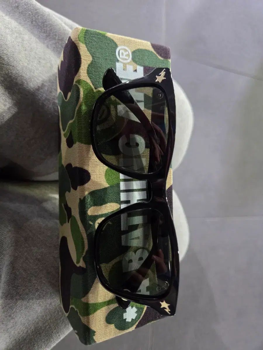カモフラージュ サングラス