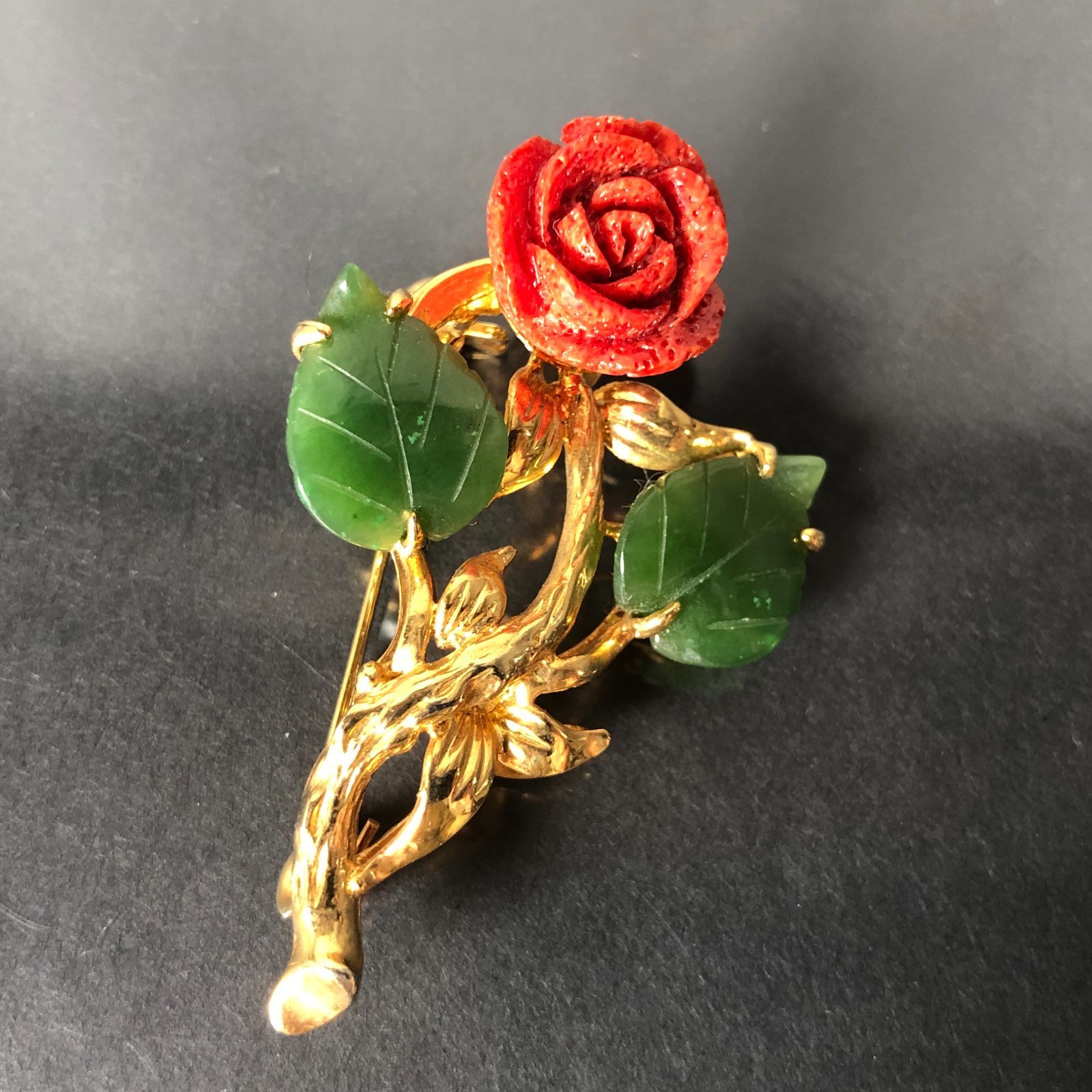 ブローチ 薔薇 ゴールド 重量約11 g ピンブローチ ローズ rose 赤 red 花 レディース S 155