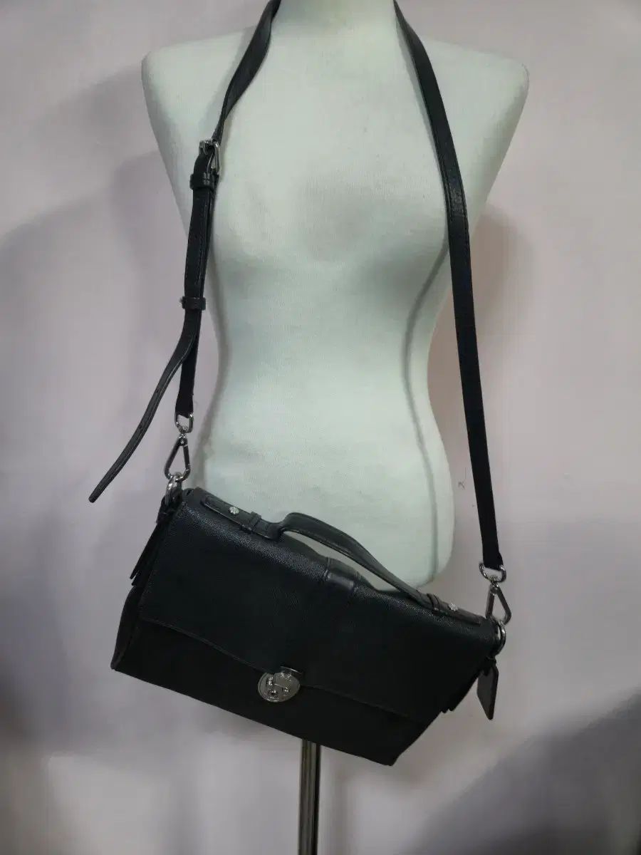  tumi ブラック クロスバック バッグ メッセンジャーバッグ ショルダーバッグ