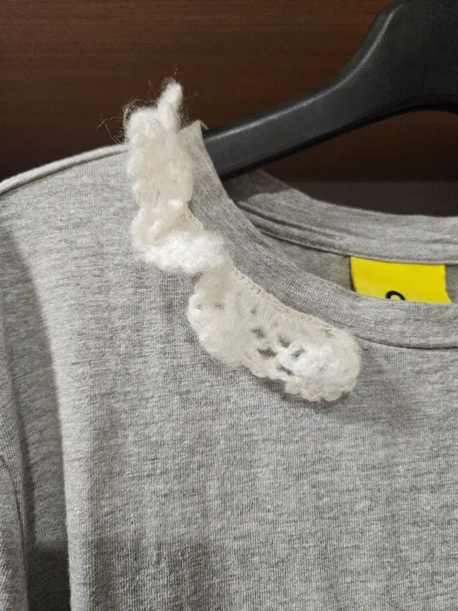 フリル Tシャツ