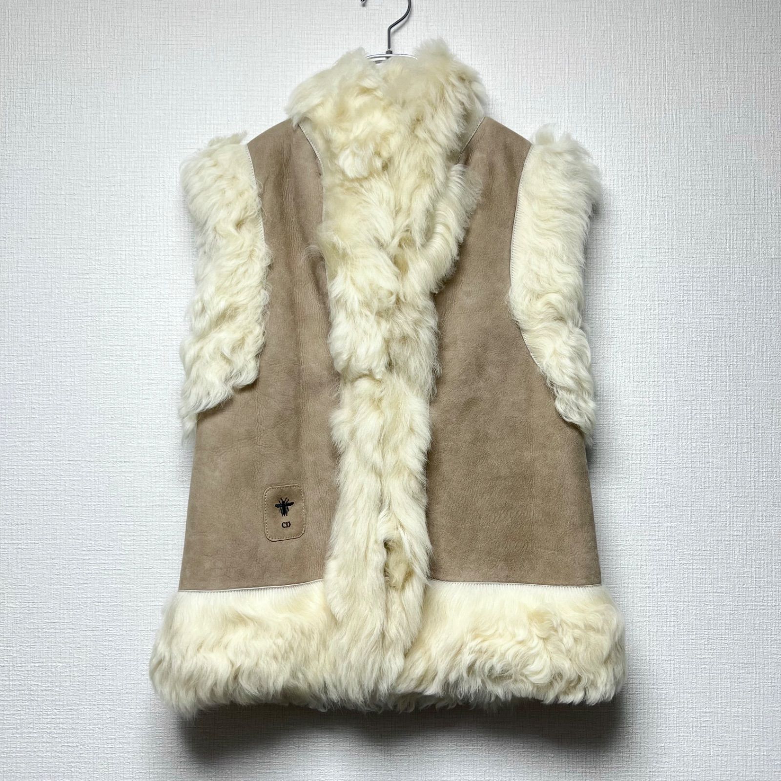 Christian Dior クリスチャンディオール ビー刺繍 ハチ ムートンベスト ジャケット ファー ボア ノースリーブ ラムレザー 羊革 レディース 34