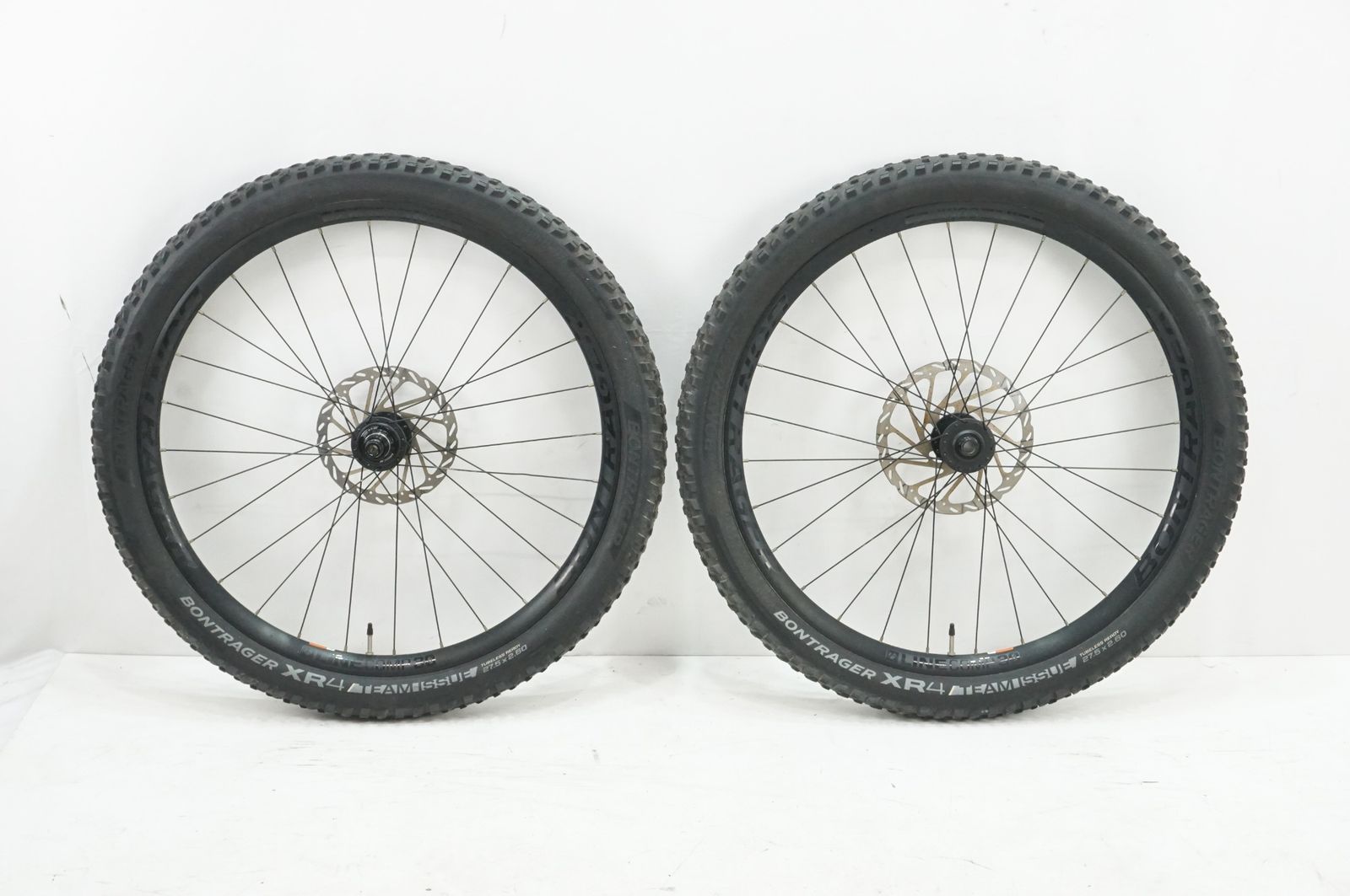 ボントレガー LINE COMP 30 XDRフリー ホイールセット